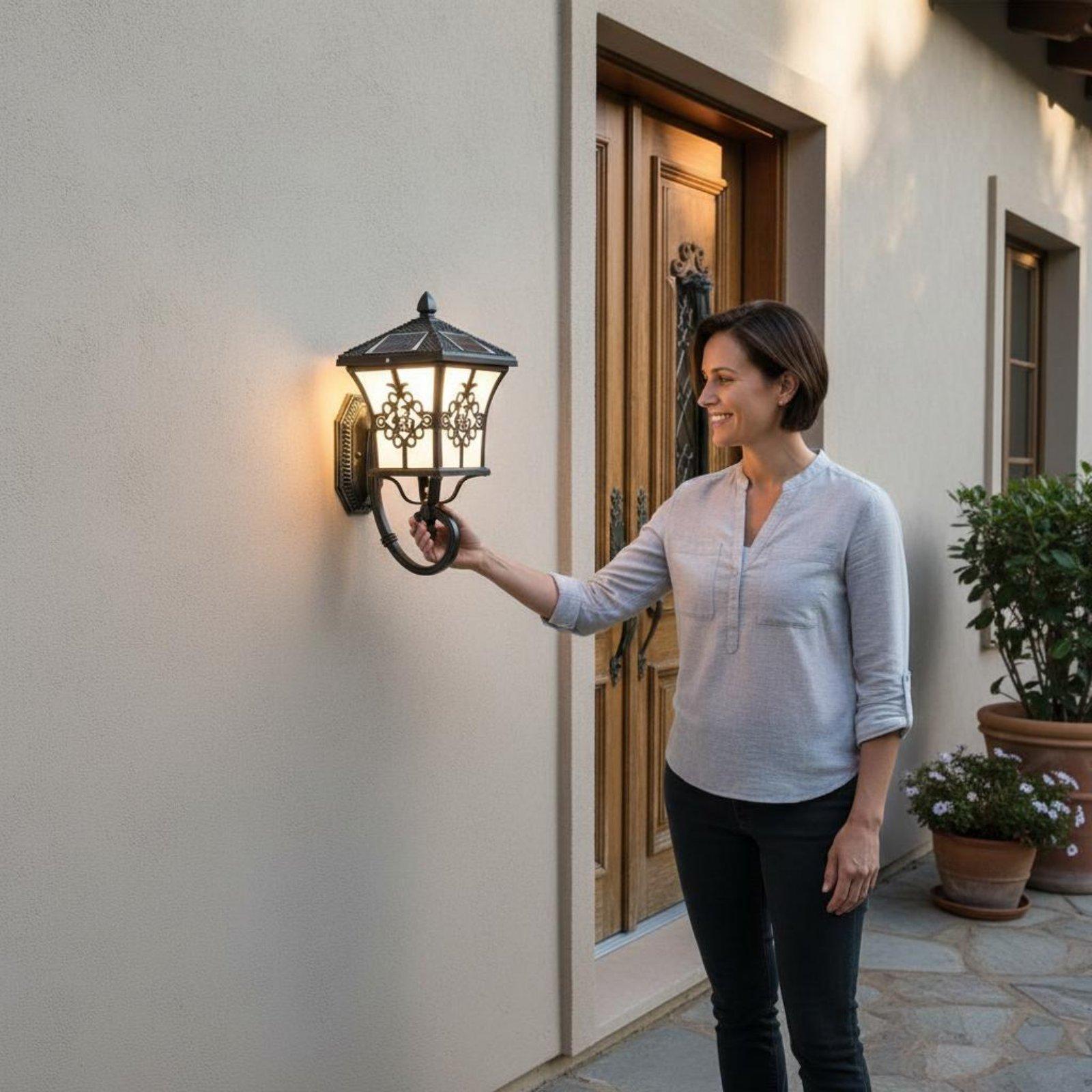 Smart Garden Lanterns - Lampu Dinding Tenaga Surya Pintar Tahan